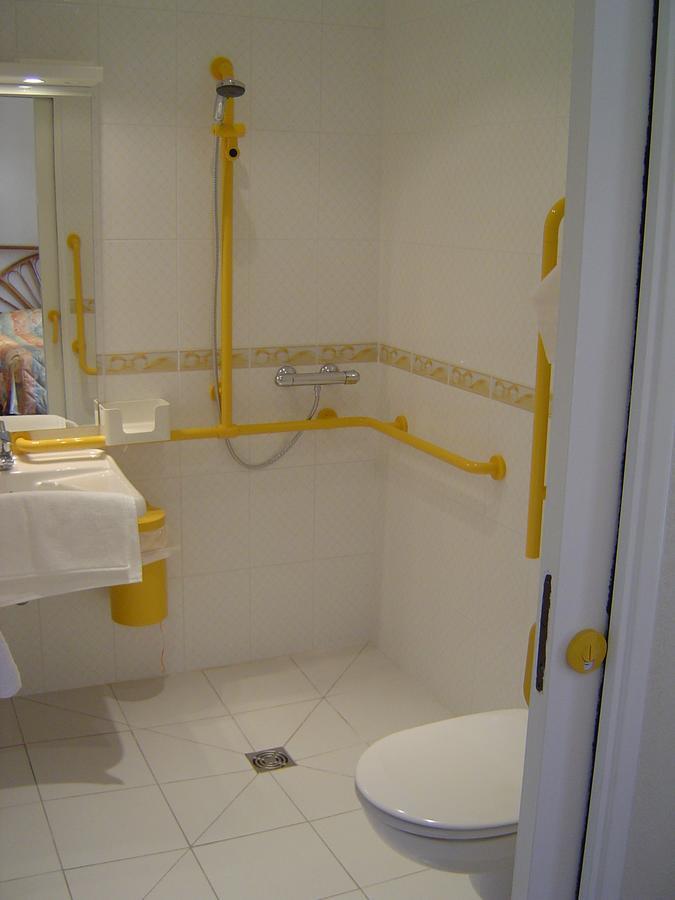 Hotel De Normandie Conches-en-Ouche Zewnętrze zdjęcie
